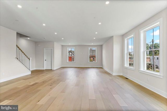 738 S MATLACK ST, West Chester, PA 19382