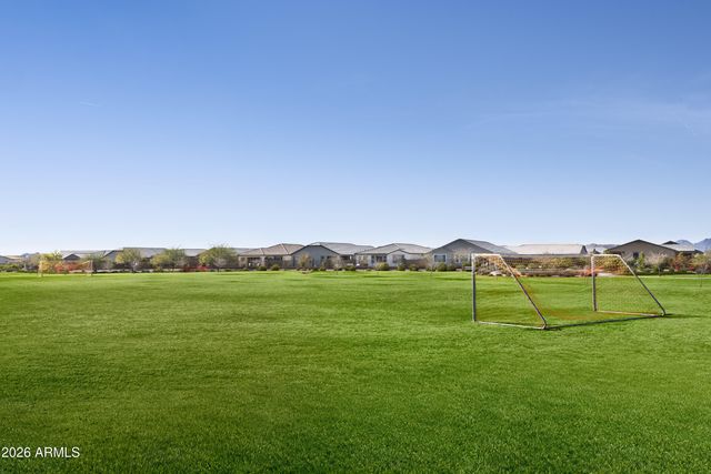 2995 E Villa Avenue, San Tan Valley, AZ 85143