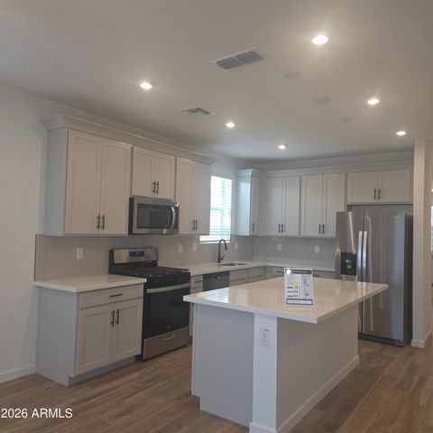 2995 E Villa Avenue, San Tan Valley, AZ 85143