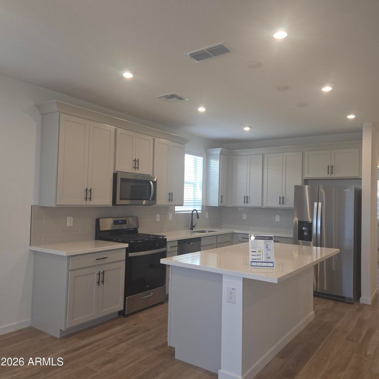 2995 E Villa Avenue, San Tan Valley, AZ 85143 — photo 2