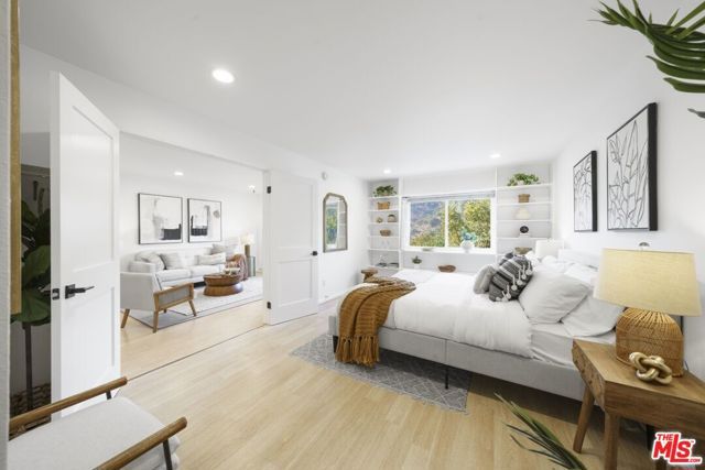 2700 E Cahuenga Boulevard 4121, Los Angeles, CA 90068