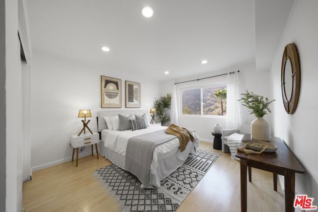 2700 E Cahuenga Boulevard 4121, Los Angeles, CA 90068