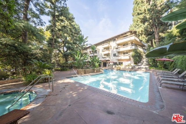 2700 E Cahuenga Boulevard 4121, Los Angeles, CA 90068