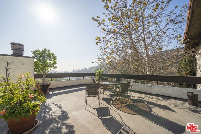 2700 E Cahuenga Boulevard 4121, Los Angeles, CA 90068