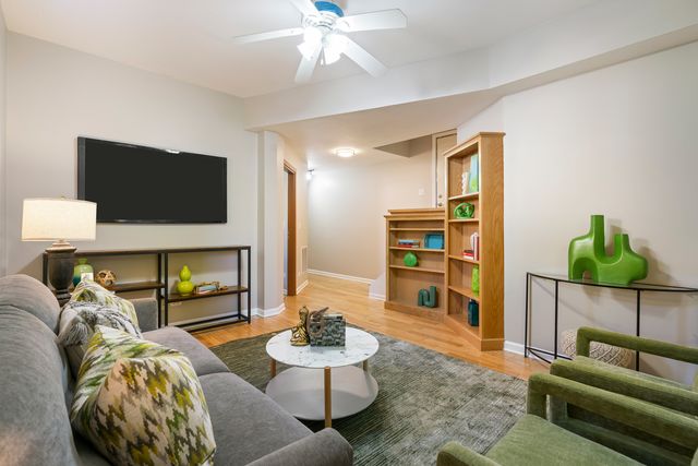 3908 W Ainslie Street G, Chicago, IL 60625