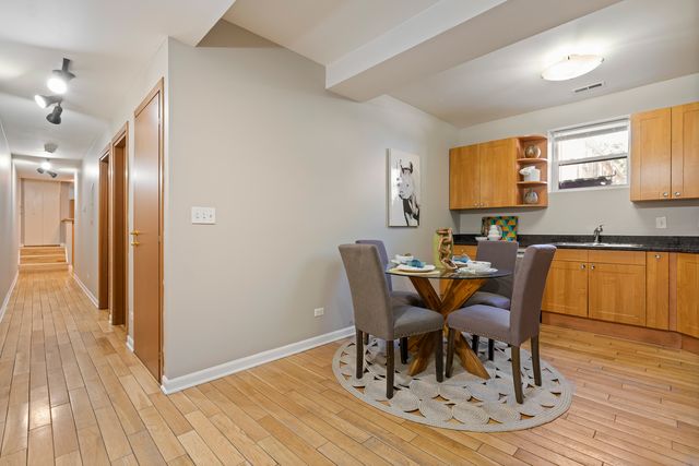 3908 W Ainslie Street G, Chicago, IL 60625