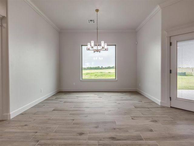 2114 W Cole Drive, Mustang, OK 73064