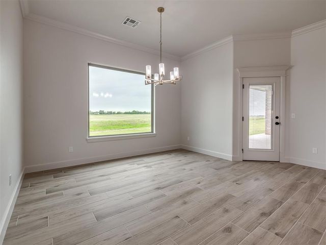 2114 W Cole Drive, Mustang, OK 73064