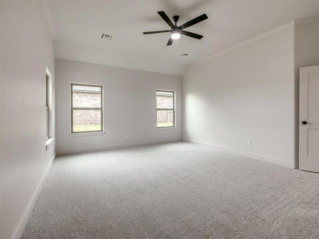 2114 W Cole Drive, Mustang, OK 73064