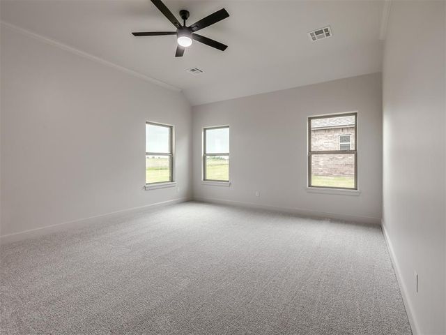 2114 W Cole Drive, Mustang, OK 73064