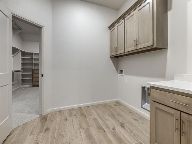 2114 W Cole Drive, Mustang, OK 73064