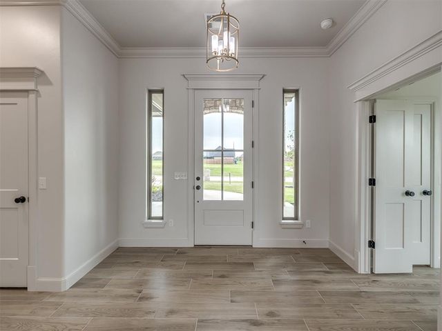 2114 W Cole Drive, Mustang, OK 73064