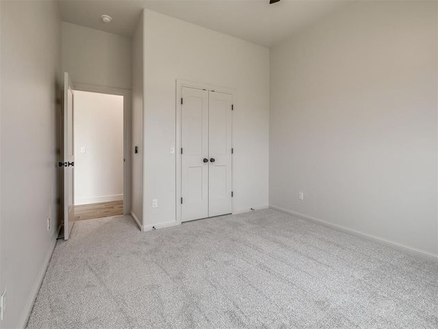 2114 W Cole Drive, Mustang, OK 73064