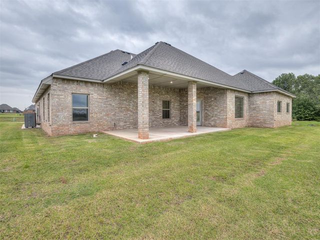2114 W Cole Drive, Mustang, OK 73064