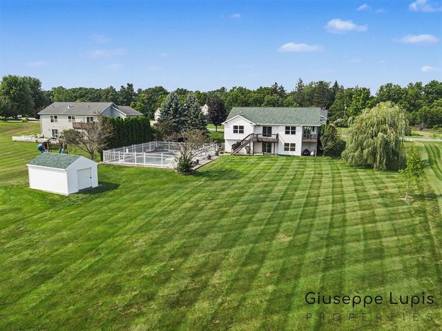 5870 Terrace Ridge Drive, Rockford, MI 49341