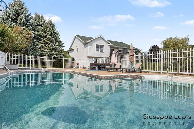 5870 Terrace Ridge Drive, Rockford, MI 49341
