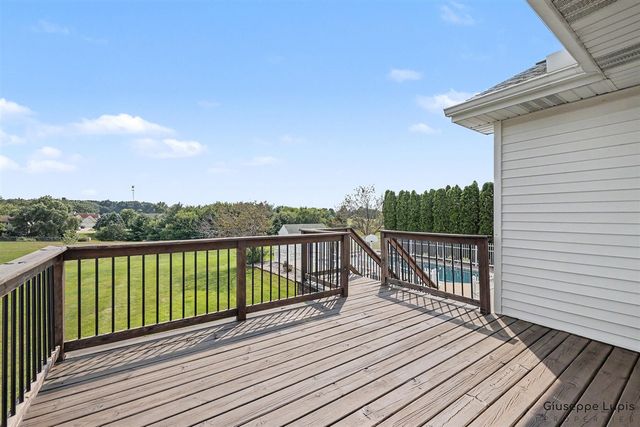 5870 Terrace Ridge Drive, Rockford, MI 49341