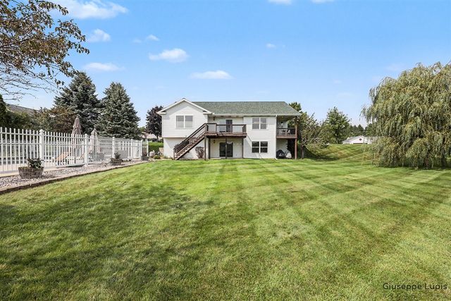 5870 Terrace Ridge Drive, Rockford, MI 49341