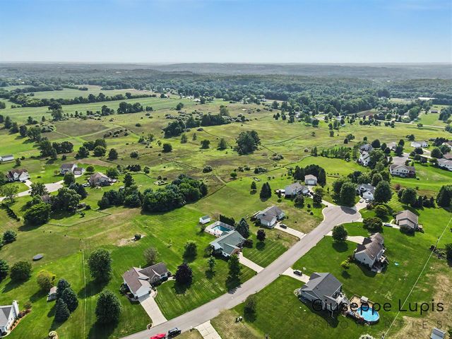 5870 Terrace Ridge Drive, Rockford, MI 49341