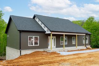 45 Twin Lake Dr, Bedford, VA 24523