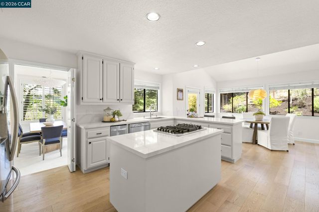 4249 Golden Oak Ct, Danville, CA 94506