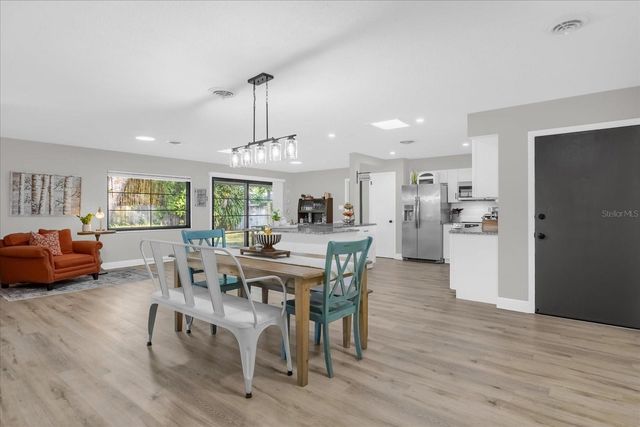 806 ARLINGTON BOULEVARD, Altamonte Springs, FL 32701