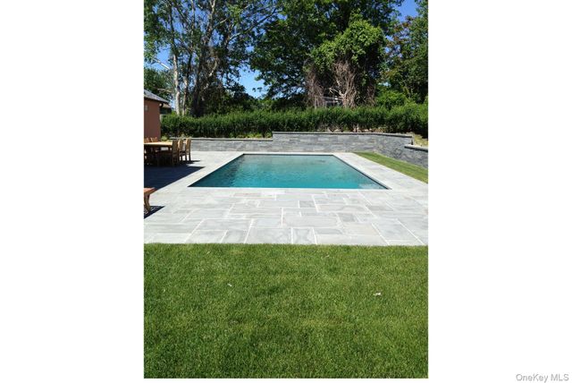 23 Landing Lane, Southampton, NY 11968