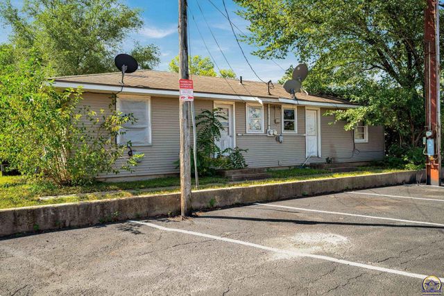 2104 SE California AVE, Topeka, KS 66605