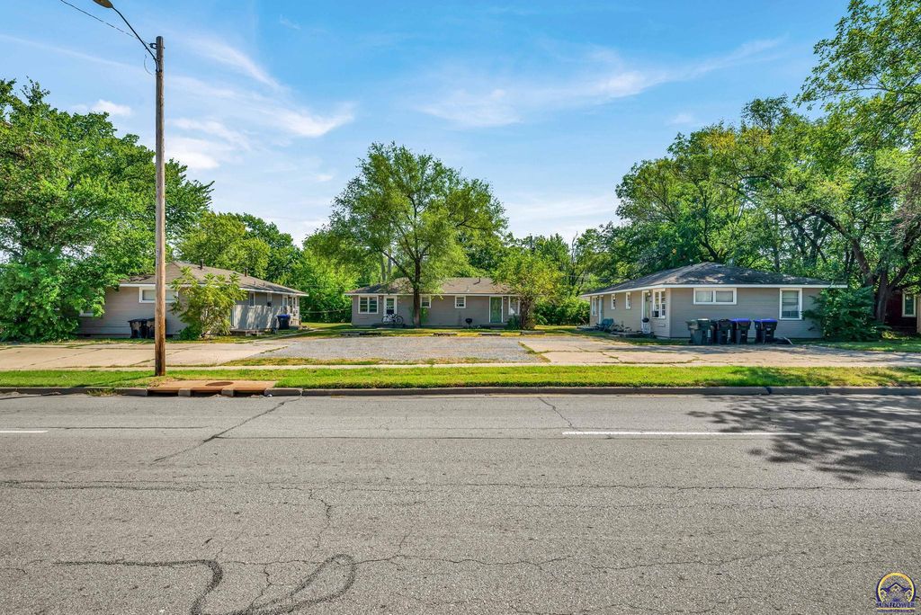 2104 SE California AVE, Topeka, KS 66605