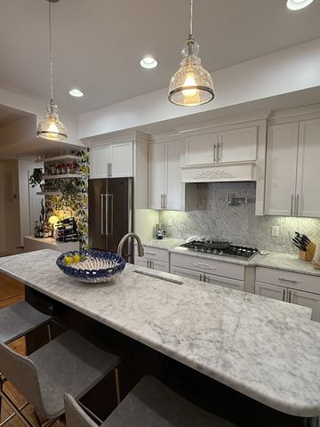 495 E 4th St 1, Boston, MA 02127