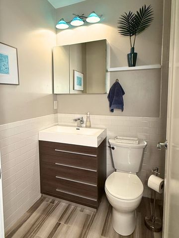 495 E 4th St 1, Boston, MA 02127