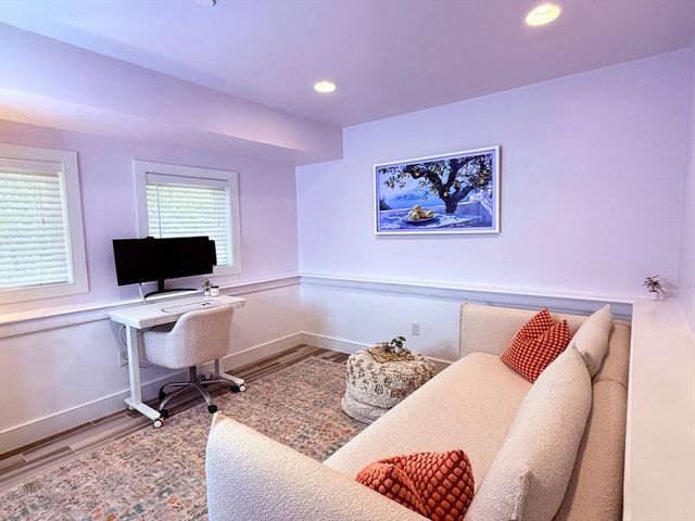 495 E 4th St 1, Boston, MA 02127