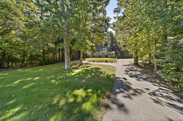 75 Oak St, Pembroke, MA 02359