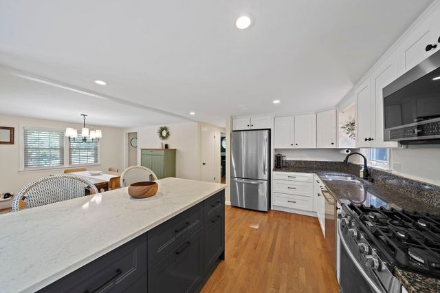 75 Oak St, Pembroke, MA 02359