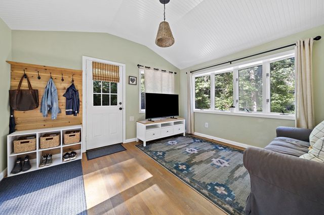 75 Oak St, Pembroke, MA 02359