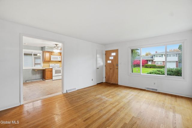 133 Ramsey Place, Albany, NY 12209