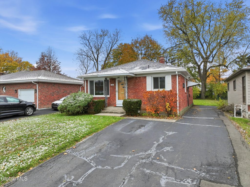 133 Ramsey Place, Albany, NY 12209