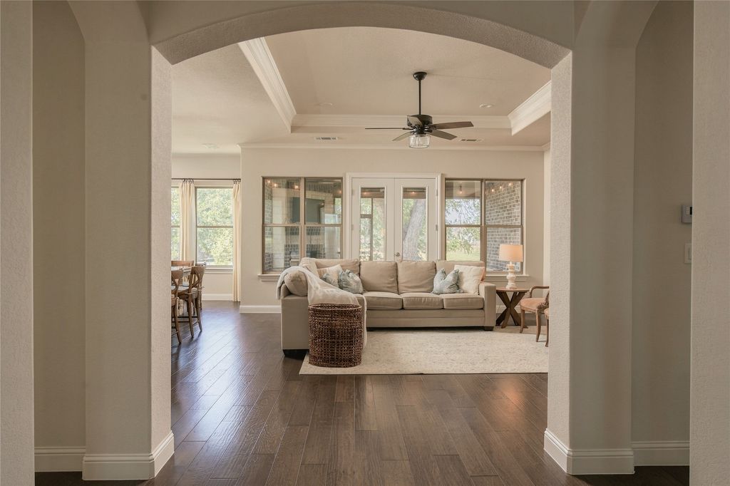 111 Eagle Point N, Azle, TX 76020 — photo 3