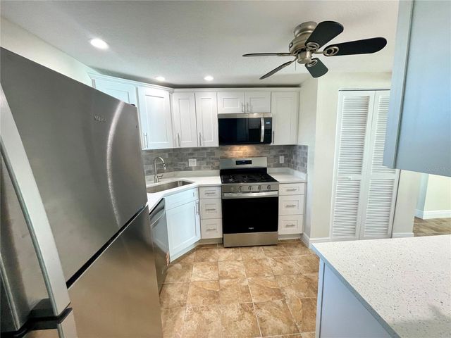 5980 SHORE BOULEVARD S 111, Gulfport, FL 33707