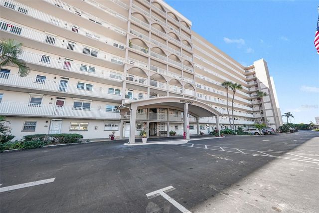 5980 SHORE BOULEVARD S 111, Gulfport, FL 33707