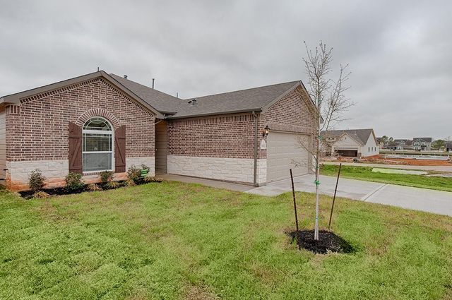 12388 Hackberry Dr, Willis, TX 77318