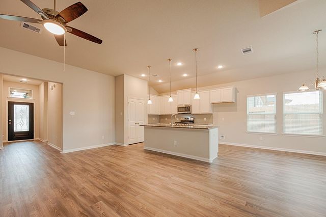 12388 Hackberry Dr, Willis, TX 77318