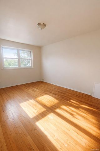 1958 Burke Avenue, Bronx, NY 10469