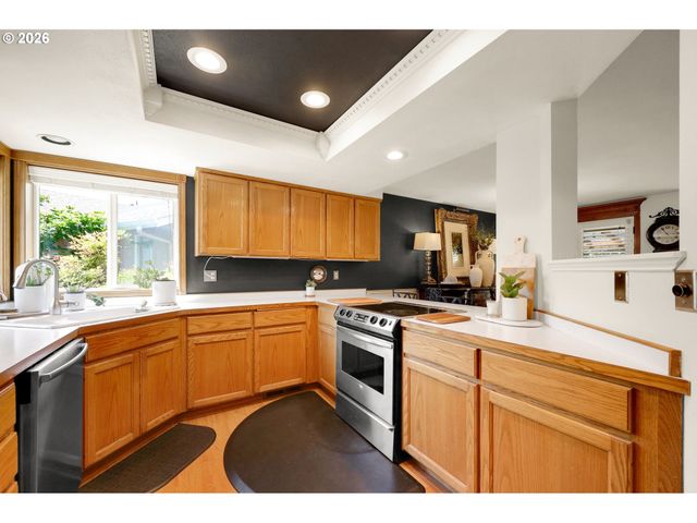 2776 DAYNA Ln, Eugene, OR 97408