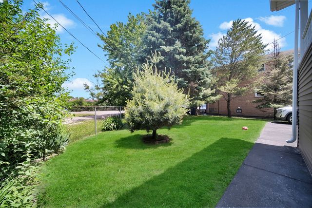 227 S Hale Street, Addison, IL 60101