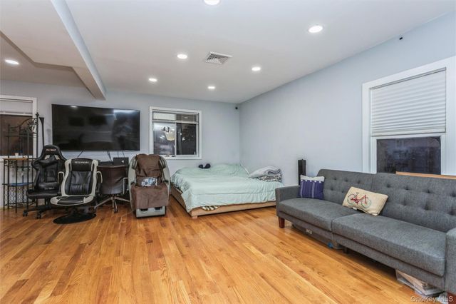 327 N 7th Avenue, Mount Vernon, NY 10550