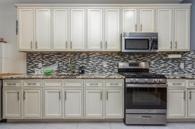 327 N 7th Avenue, Mount Vernon, NY 10550