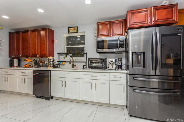 327 N 7th Avenue, Mount Vernon, NY 10550