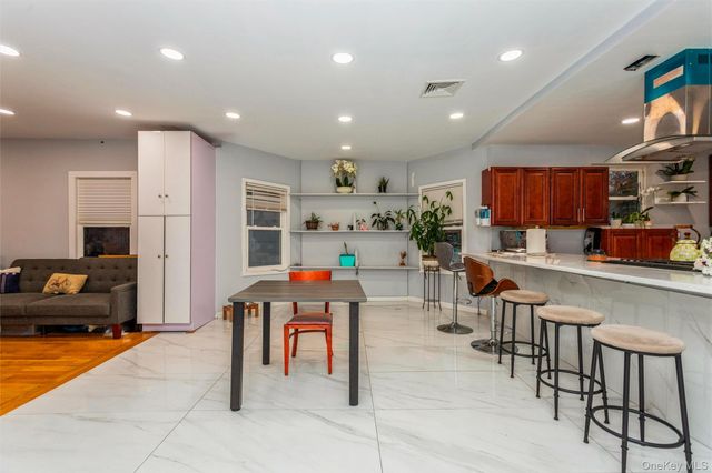 327 N 7th Avenue, Mount Vernon, NY 10550