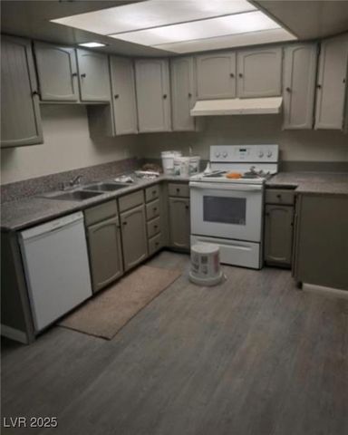 2639 Heritage Drive, Las Vegas, NV 89121